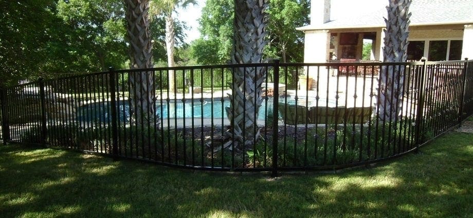aledo-pool-fence