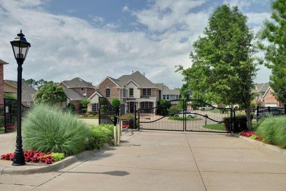 apartment-gates